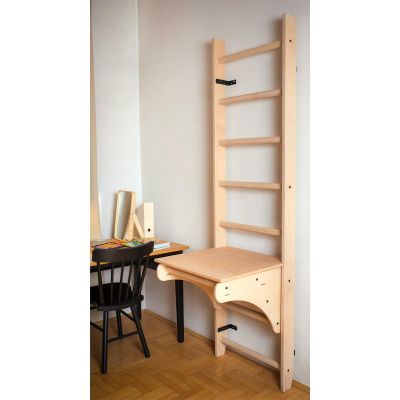 9. Eine Tischabdeckung für eine Holzleiter für eine Klimmzugstange Bank K BT204