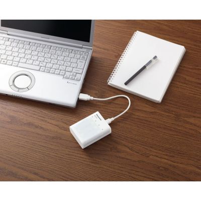 6. PANASONIC SMARTPLUS USB-LADEGERÄT + 4 x AA ENELOOP 2000 mAh