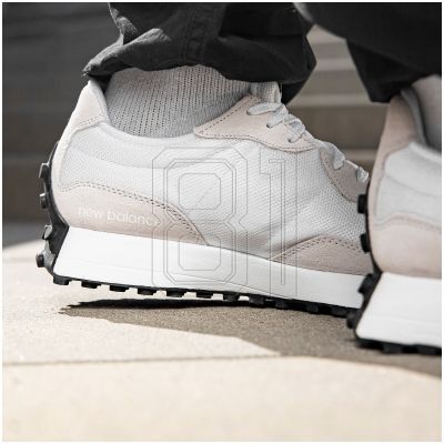 8. New Balance 327 M MS327CWB Schuhe