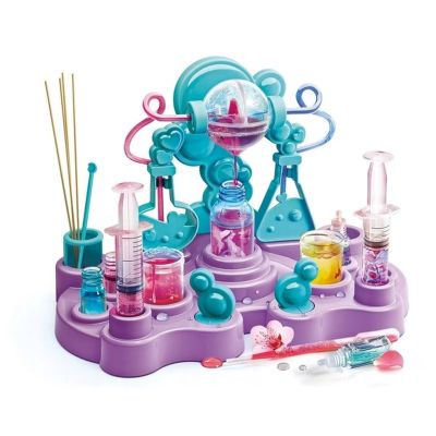 2. Clementoni Set – Deluxe Parfümlabor