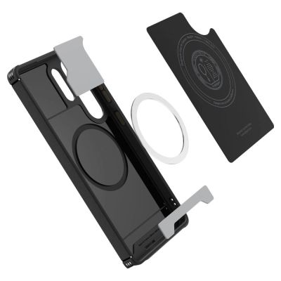 8. Spigen Core Armor Mag Hülle für Samsung Galaxy S25 Ultra - Schwarz