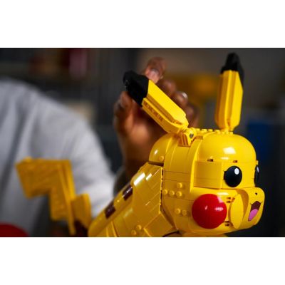 12. LEGO Pokémon 72152 – Pikachu und Pokéball