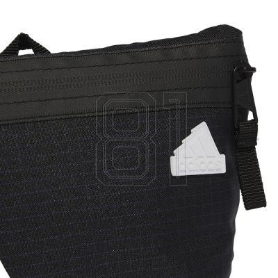 5. adidas FI Organizer-Tasche HT4765