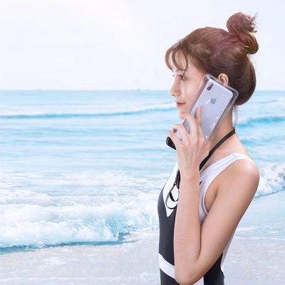6. Ugreen LP186 60959 Hülle wasserdicht IPX8 für 4-6,5" Smartphone - Schwarz und Transparent
