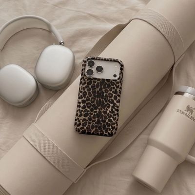 6. Tech-Protect Lamano MagSafe Hülle für iPhone 18 Pro / 17 Pro - schwarz und braun