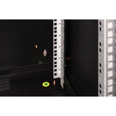 18. Digitus Unique 19" 20HE Rackmount-Netzwerkschrank 600x600 mm, Glastür, schwarz, ungeteilt, montiert, 100 kg