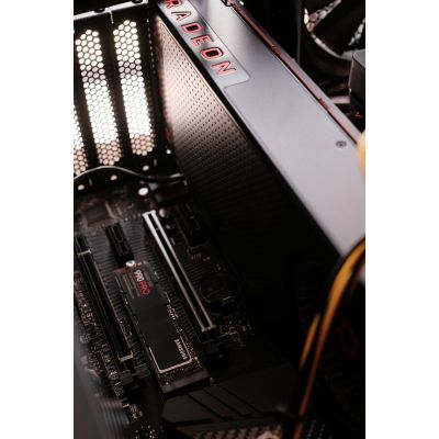 8. Samsung 990 PRO PCle 4.0 NVMe M.2 1 TB SSD