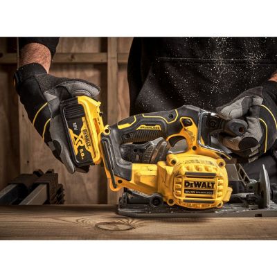 9. DEWALT 18V 165mm DCS565N Kreissäge