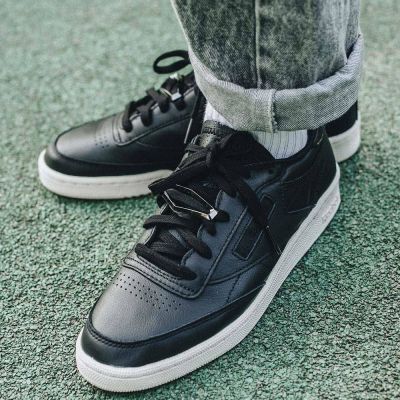 3. Schwarze Reebok Club C 85 Hardware-Sneaker für Damen (BS9596)