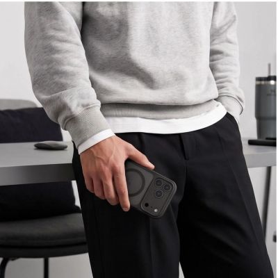 9. Tech-Protect BasicMag MagSafe Hülle für iPhone 17 Pro / 18 Pro – Mattschwarz