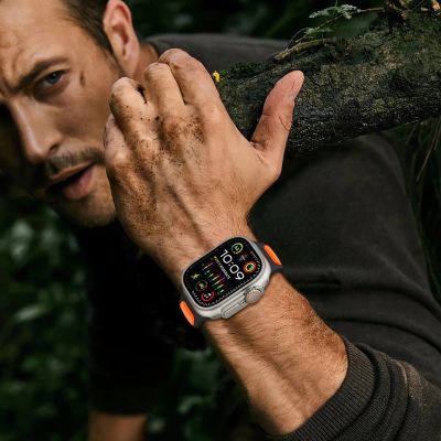8. Tech-Protect IconBand Line Armband für Apple Watch 44 / 45 / 46 / 49 mm - Schwarz und Orange