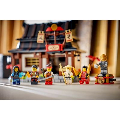 13. LEGO NINJAGO 71858 Vier Waffen Schmied