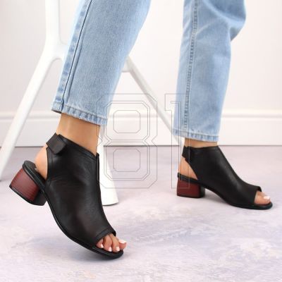 17. Remonte W RKR654 Bequeme Ledersandalen