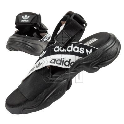 2. Adidas Magmur Sandal W EF5850 Sandalen