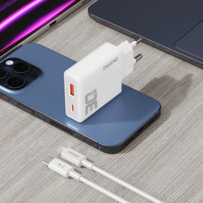 8. Dudao A30EUL GaN-Wandladegerät 30 W USB-A / USB-C + USB-C – Lightning Kabel – Weiß