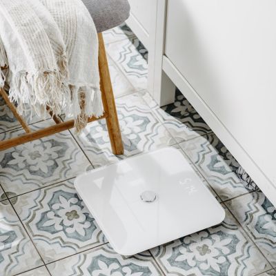 6. ADLER AD 8187w Badezimmerwaage weiß