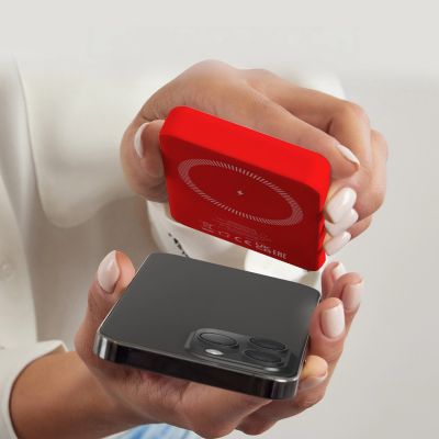 6. Powerbank SBS TEBB5000MAG1CR 5000 mAh kompatibel mit MagSafe - rot