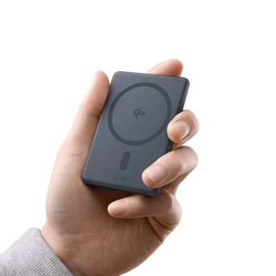7. Baseus PicoGo AM31 Qi2 5000mAh 20W Ultradünne MagSafe-kompatible Powerbank mit Ständer und Baseus Simple USB-C 20cm geflochtenem Kabel – Grau