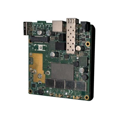 2. RouterBOARD Mikrotik L23UGSR-5HaxD2HaxD