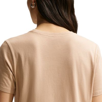 2. Nike Sportswear Club Essentials Damen-T-Shirt DX7902-286