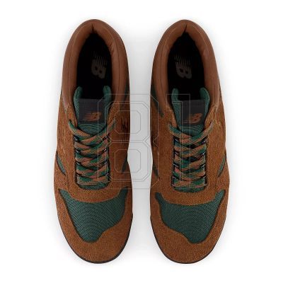 4. New Balance UALGSBG Schuhe