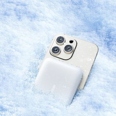 13. Joyroom JR-W020 20W 10000mAh MagSafe Powerbank + USB-C - USB-C 0,25m Kabel - Weiß