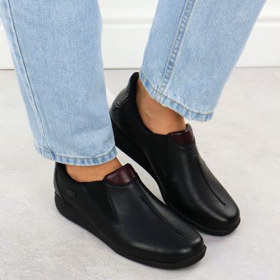7. Damen-Lederschuhe mit Keilabsatz, schwarz, Rieker 47253-00