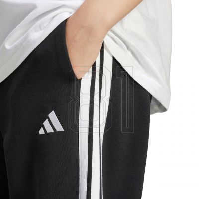 4. adidas Essentials 3-Streifen Fleece Loose-Fit Hose W JE1276