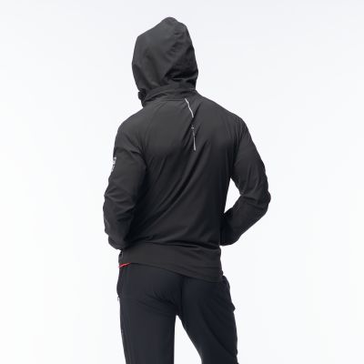 18. Beniti Jacke M