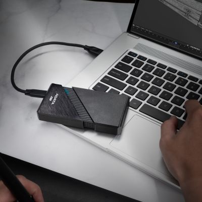 8. ADATA SE920 Thunderbolt-Technologie 4 TB USB Typ-C USB4 Gen 3x2 Schwarz
