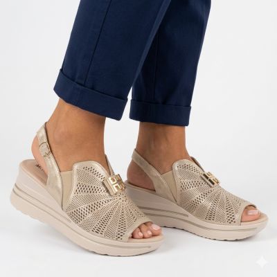 5. Damen-Ledersandalen mit Plateau, goldener Keilabsatz, M.Daszyński 25144-4