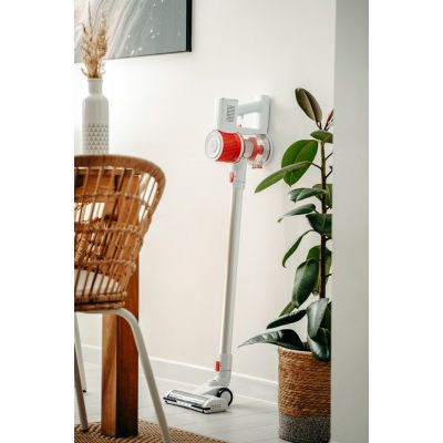 9. ADLER AD 7051 Staubsauger