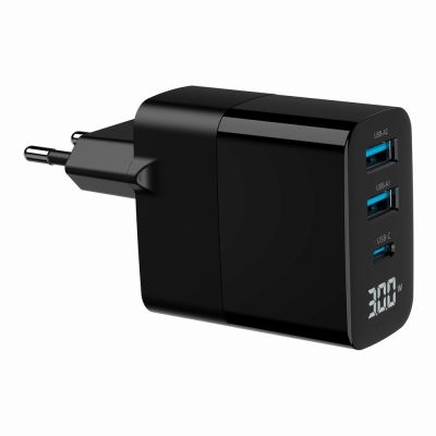 2. GEMBIRD 3-Port-GaN-USB-Schnellladegerät (PD) (2x USB-A + 1x USB Typ-C), 30 W, LCD, Schwarz