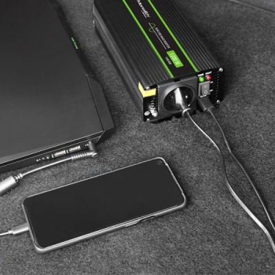 3. QOLTEC Monolith-Spannungswandler | 600 W | 1200 W | 12 V auf 230 V | Reiner Sinus