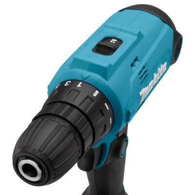 18. 320W MAKITA DF0300 Akkuschrauber