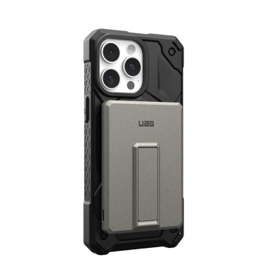 5. UAG Ultra Slim 5K Powerbank - 5000 mAh Powerbank mit Ständer, 10W kabelloses Laden, MagSafe kompatibel, Kabel im Lieferumfang enthalten (Titan)