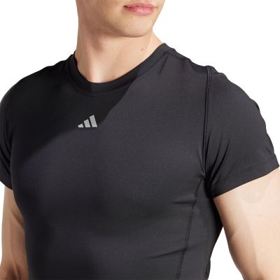 9. Adidas Techfit Aeroready Kurzarm M IS7606 T-Shirt