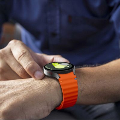 4. Tech-Protect Silikon-Sportarmband für Samsung Galaxy Watch 4/5/5 Pro/6/7/FE – Orange