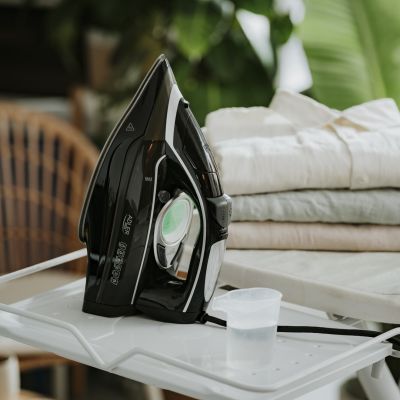 10. ADLER AD 5054 Dampfbügeleisen