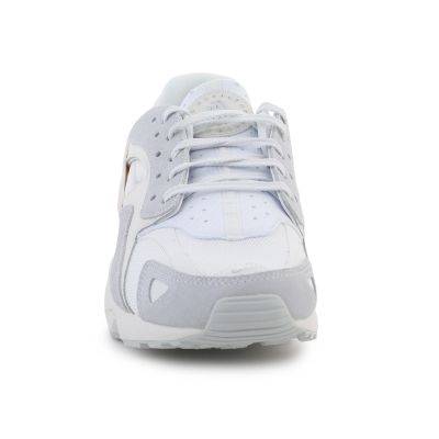 2. Nike Air Huarache Runner DZ3306-100 Summit White