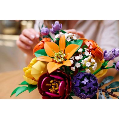 11. LEGO Botanische Kollektion 10345 – Blumenarrangement