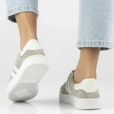 7. Damen-Sneaker aus Leder mit Plateausohle in Khaki, Modell Filippo DP7512