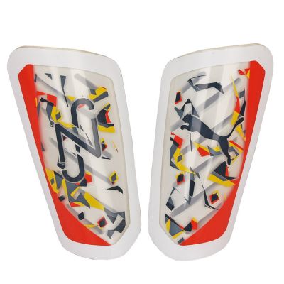 2. Puma Neymar Jr Ultra Flex Sleeve 030921-01 Fußball-Schienbeinschoner