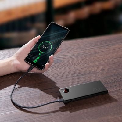 11. Baseus Adaman Metal Power Bank mit Schnellladung 10000 mAh 22,5 W (Overseas Edition 2021) Schwarz