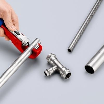 22. Knipex 90 31 02 SB Handrohrschneider