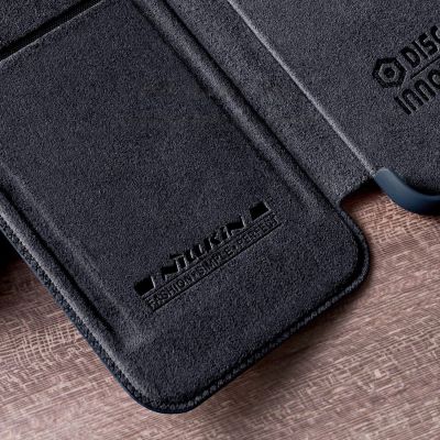 13. Nillkin Qin Leder Pro Hülle iPhone 14 Plus Kamera Cover Holster Cover Flip Case Braun