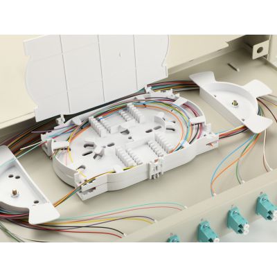 6. Equip 337203 1U Patchpanel
