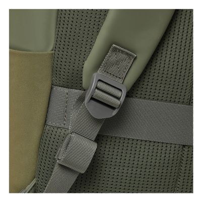 20. Rivacase Eden Rucksack Reiserucksack Olivgrünes gewachstes Leder (Pull-Up), Polyester, recyceltes Polyethylenterephthalat (rPET)