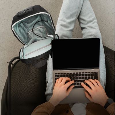 12. Wozinsky Premium Einschultriger Anti-Diebstahl City-Rucksack mit Organizer und USB - Schwarz