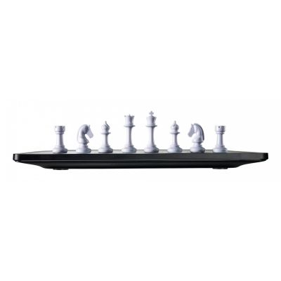 3. Millennium eONE Internationales Desktop-Schachset
